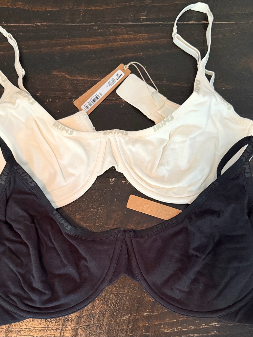 SKIMS Underwire Bras in Ivory and Black - Dual Pack
